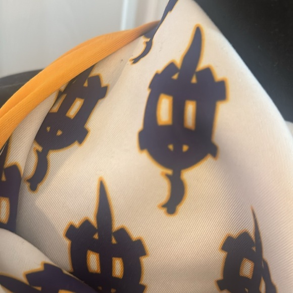 Small East Carolina University ECU Pirates Wrestling Sweatshirt - Picture 4 of 5